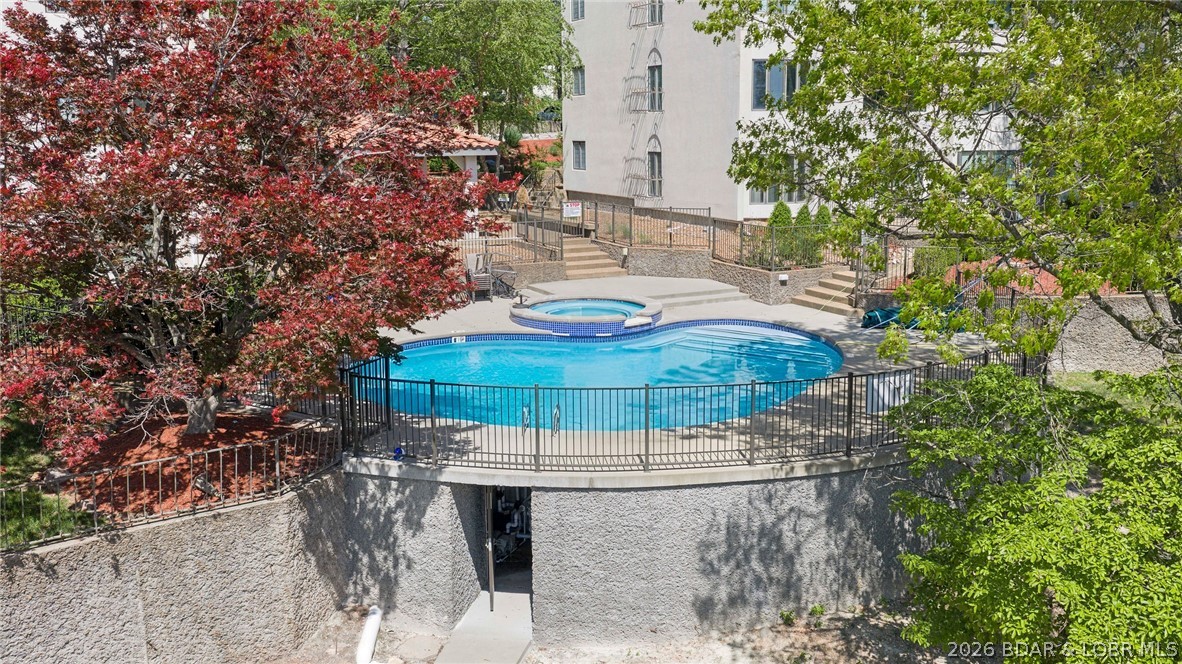 Four Seasons Racqt-Cntry Club - Residential