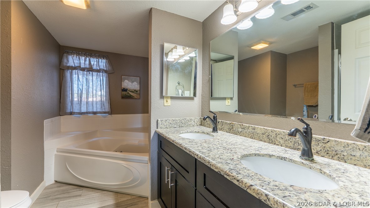 Four Seasons Racqt-Cntry Club - Residential