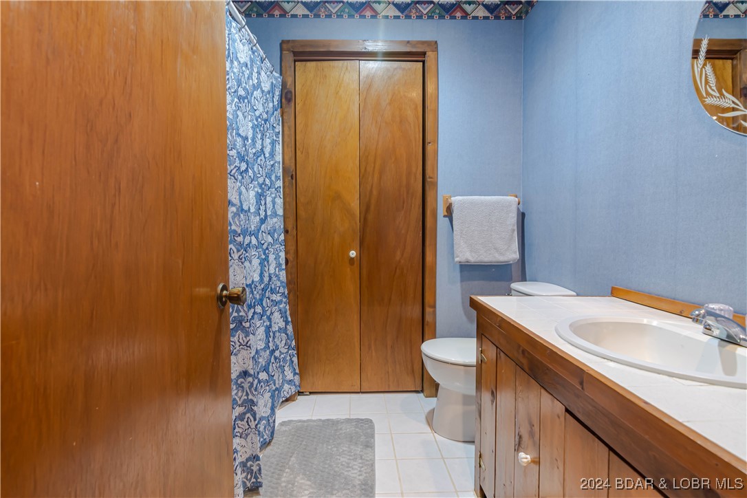 Sunrise Beach, Missouri 65079, United States, 2 Bedrooms Bedrooms, ,2 BathroomsBathrooms,Residential,Contingent,44358