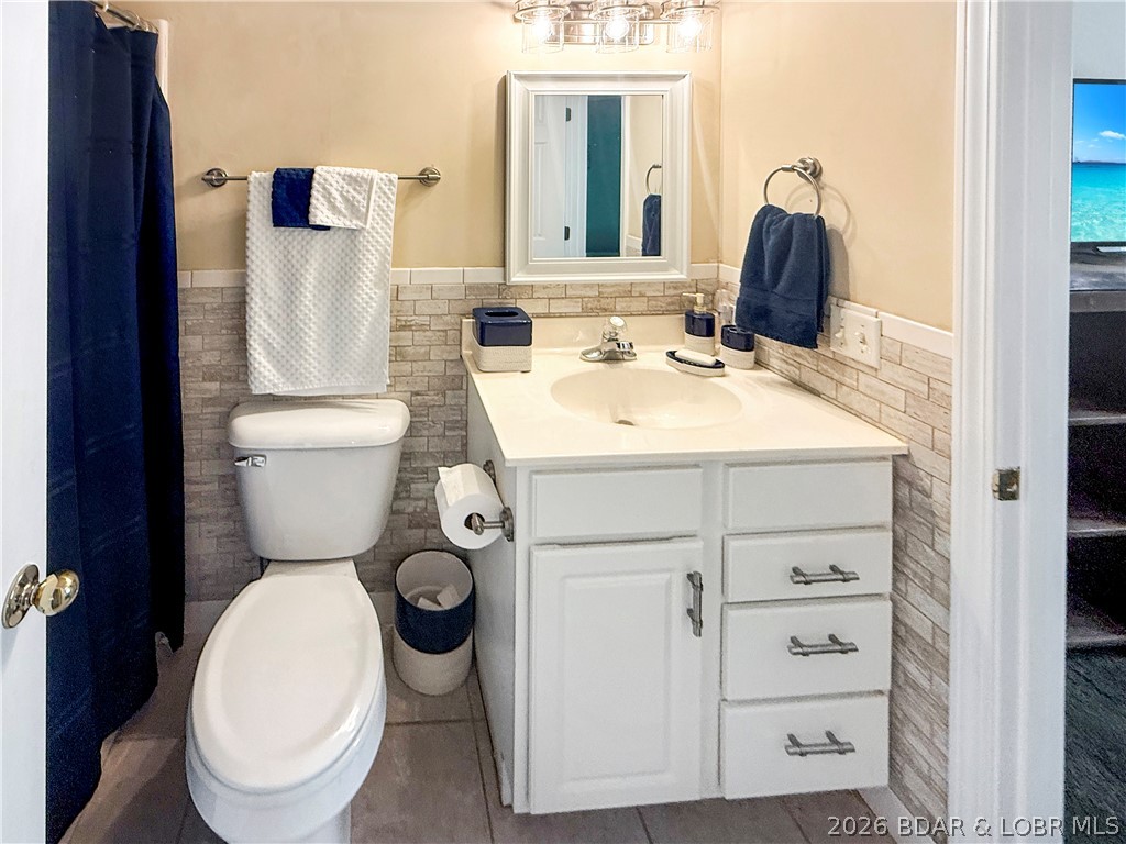Oak Bluff Condominium - Residential