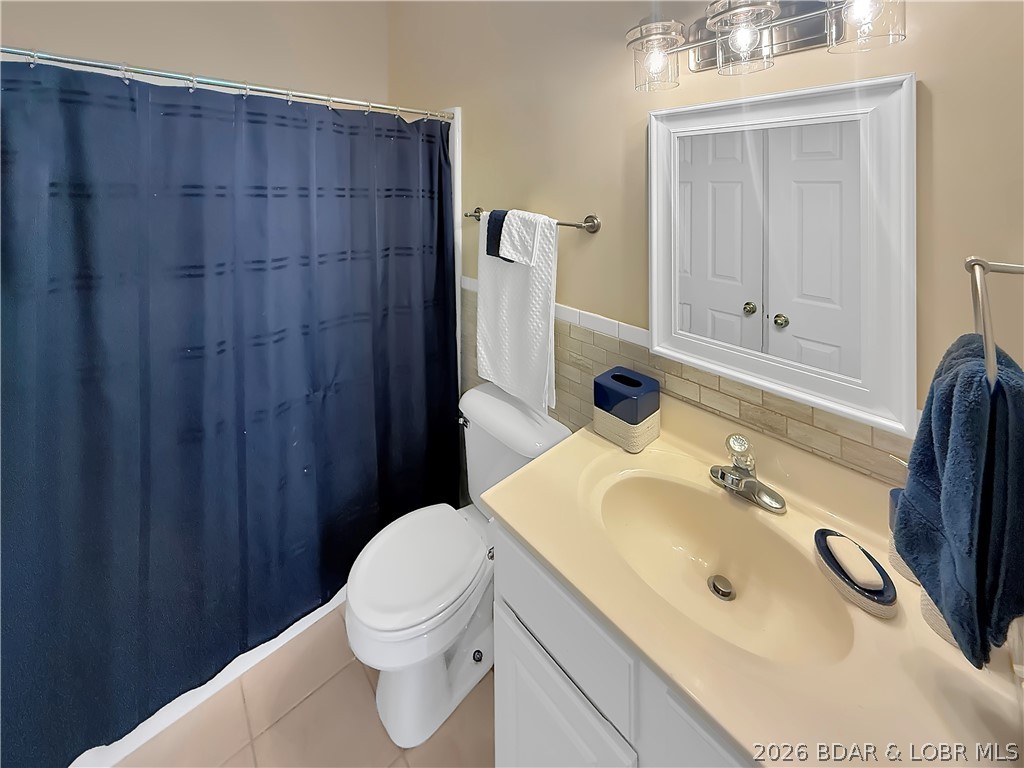Oak Bluff Condominium - Residential