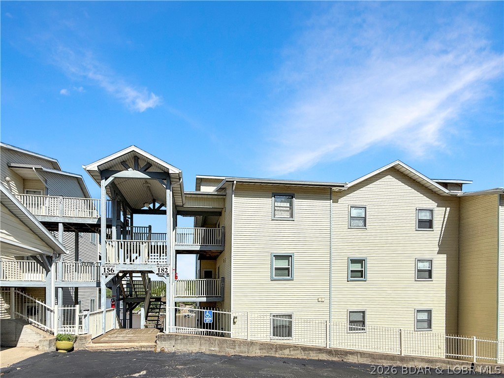 Oak Bluff Condominium - Residential