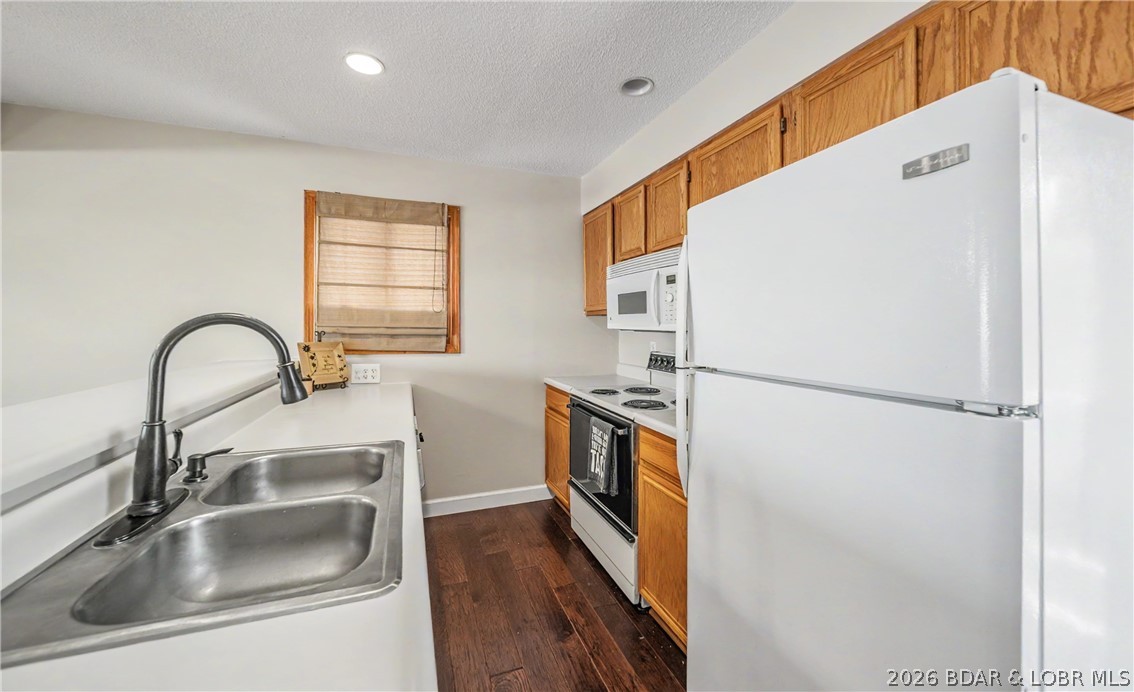 Tara Condominium - Residential