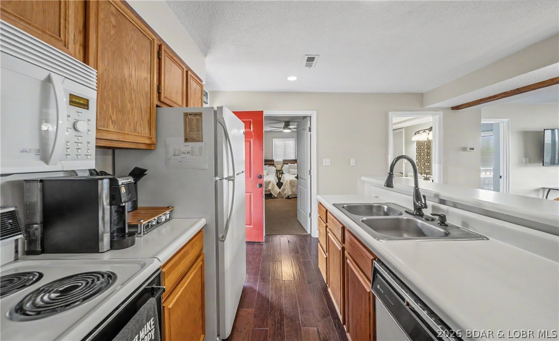 Tara Condominium - Residential