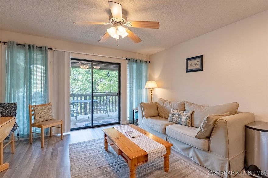 Looking for the perfect lakefront escape? Look no further! This conveniently located unit offers the ultimate in lake living—whether you're seeking a relaxing retreat or a smart investment. When you're not using it, take advantage of the rental potential and earn extra income! This amenity-packed complex has it all:Indoor & outdoor pools, Hot tubs,Tennis & basketball courts, Playground for the kids, Lighted boardwalk, Boat ramp & trailer parking, Roped swim area and a Fish cleaning station.
Nestled at the 12-mile marker, you'll enjoy a prime location both by land and water—just minutes from shopping, dining, and entertainment. Easy access off Horseshoe Bend and Hwy 54 makes getting here a breeze.
Whether it's your weekend escape, summer haven, or income-generating rental, this is your perfect lakeside opportunity!