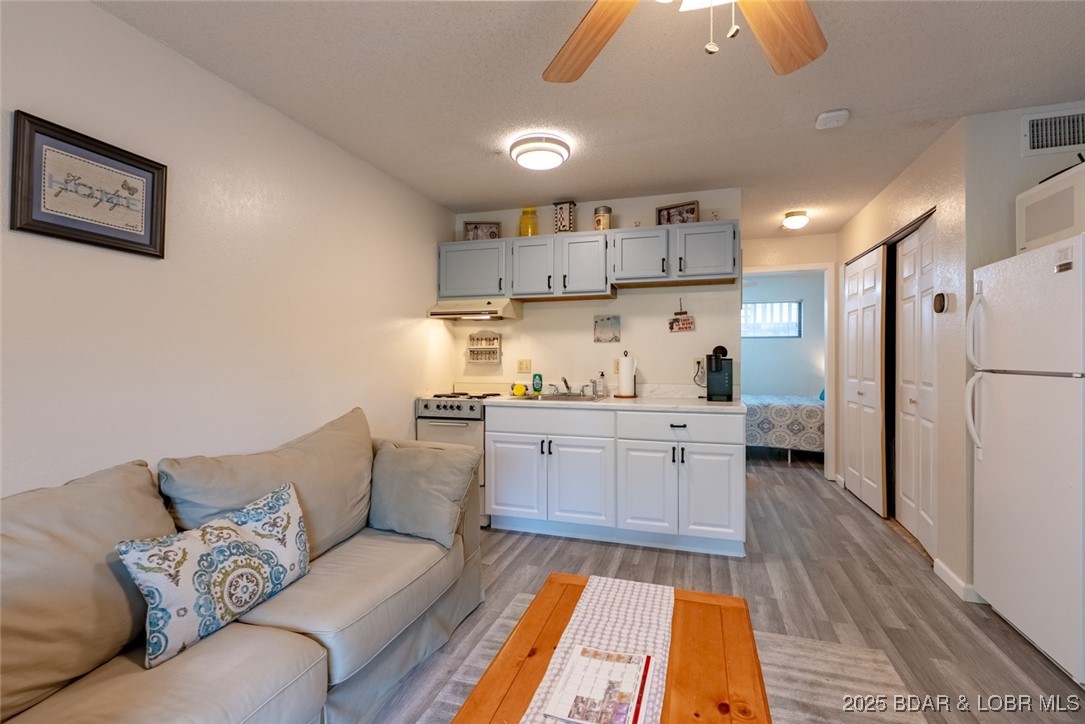 Southwood Shores Condominium - Residential