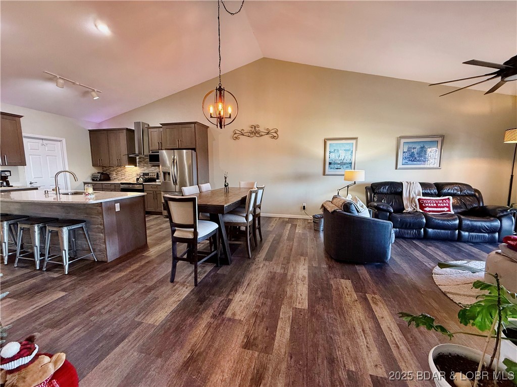 Villas At Grandview - Residential