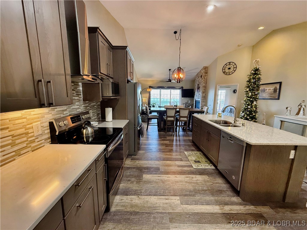 Villas At Grandview - Residential