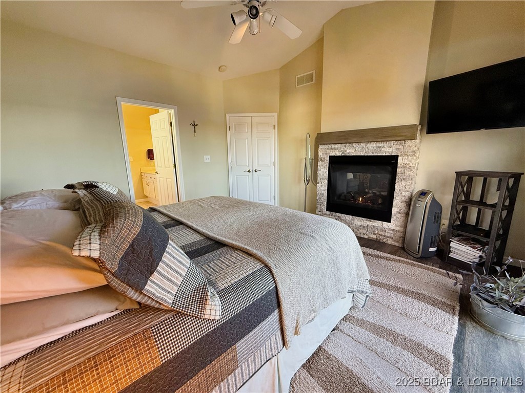 Villas At Grandview - Residential