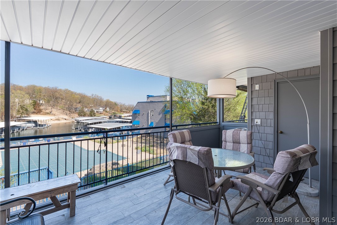 The Bronx On The Lake Condo - Residential