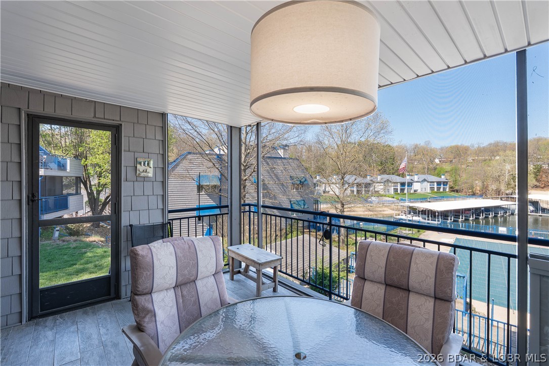 The Bronx On The Lake Condo - Residential