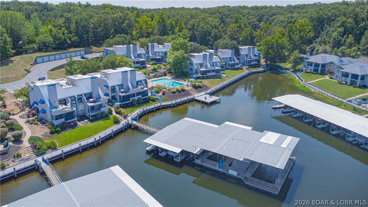 The Bronx On The Lake Condo - Residential