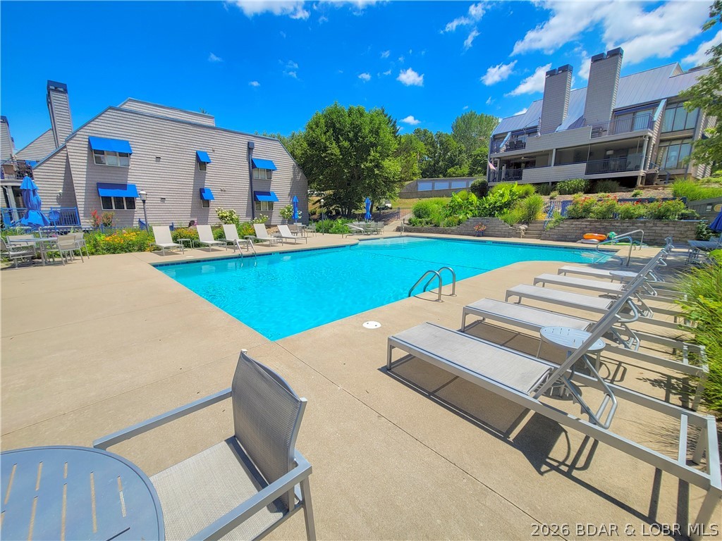 The Bronx On The Lake Condo - Residential