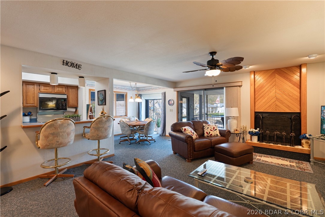 The Bronx On The Lake Condo - Residential