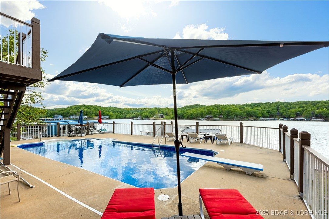 Osage Beach, Missouri 65065, United States, 4 Bedrooms Bedrooms, ,4 BathroomsBathrooms,Residential,Active,91154