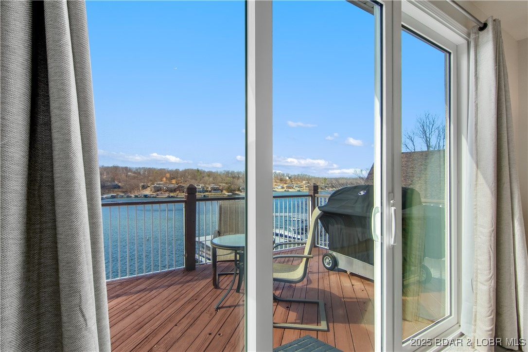 Osage Beach, Missouri 65065, United States, 4 Bedrooms Bedrooms, ,4 BathroomsBathrooms,Residential,Active,91154