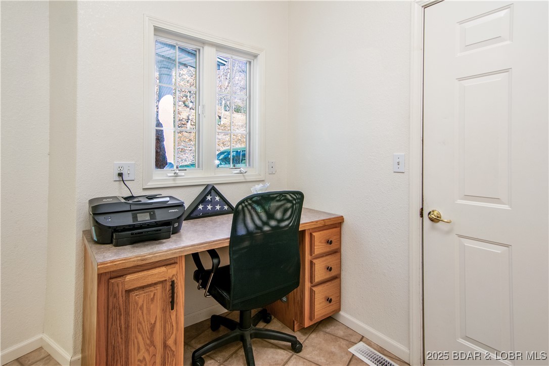 Osage Beach, Missouri 65065, United States, 4 Bedrooms Bedrooms, ,4 BathroomsBathrooms,Residential,Active,91154