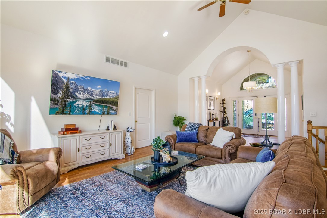 Osage Beach, Missouri 65065, United States, 4 Bedrooms Bedrooms, ,4 BathroomsBathrooms,Residential,Active,91154