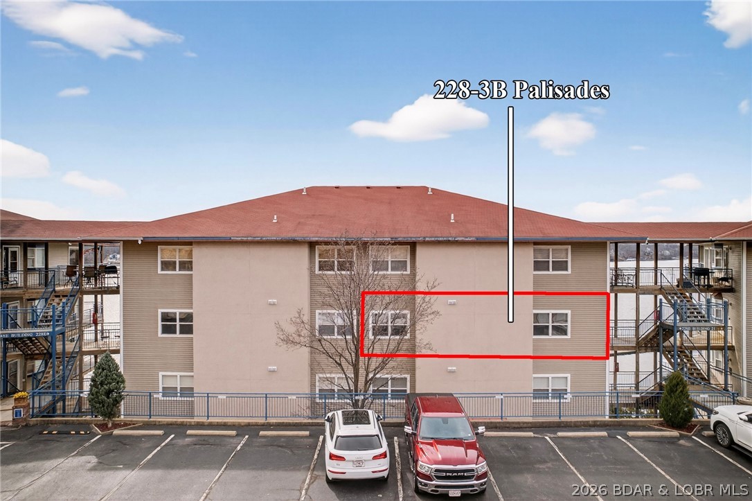 Palisades Condominium - Residential