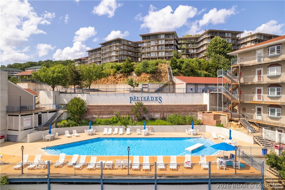 Palisades Condominium - Residential