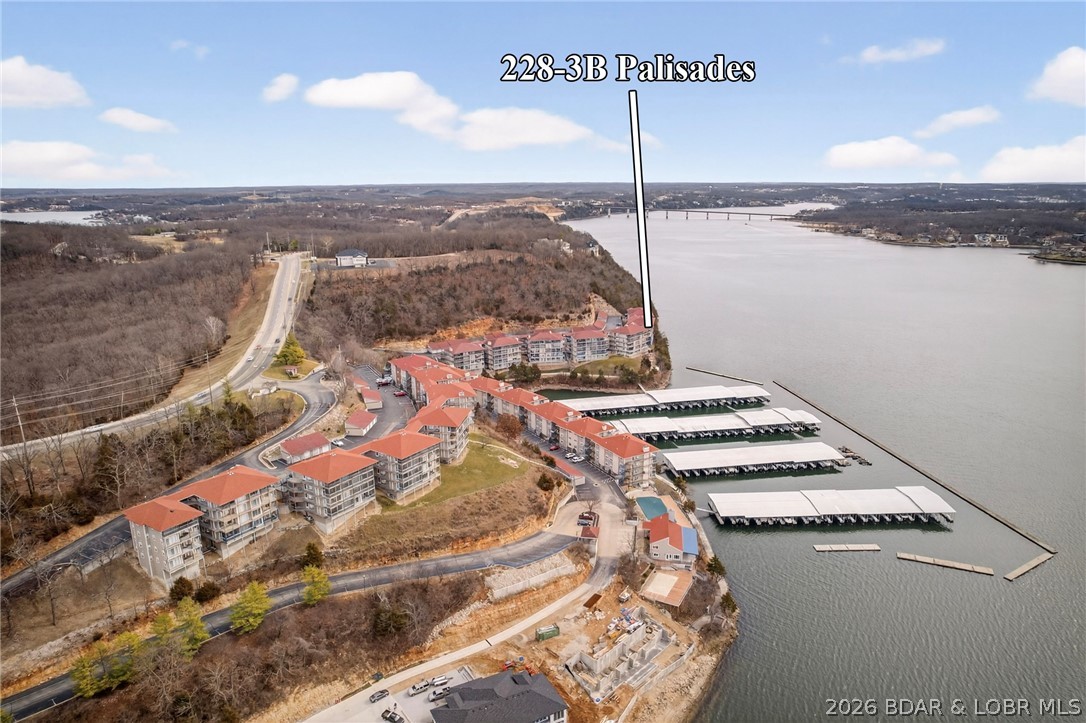 Palisades Condominium - Residential