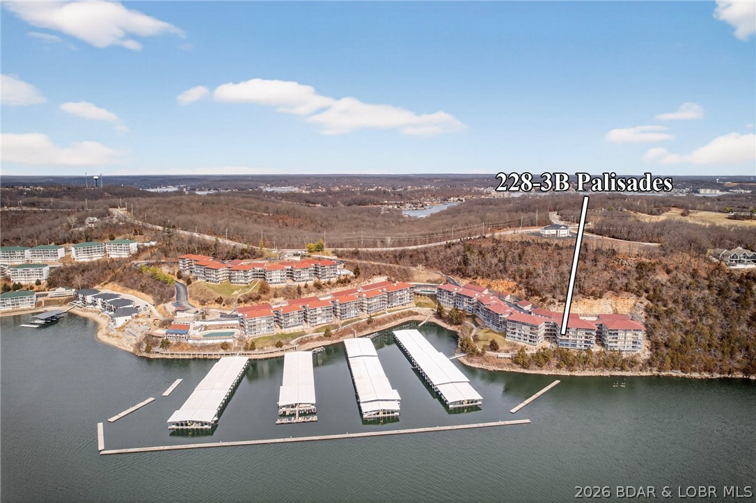 Palisades Condominium - Residential