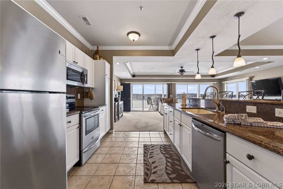 Palisades Condominium - Residential