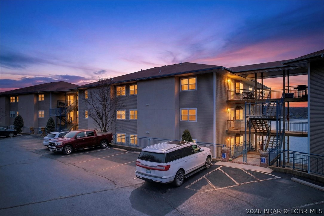 Palisades Condominium - Residential