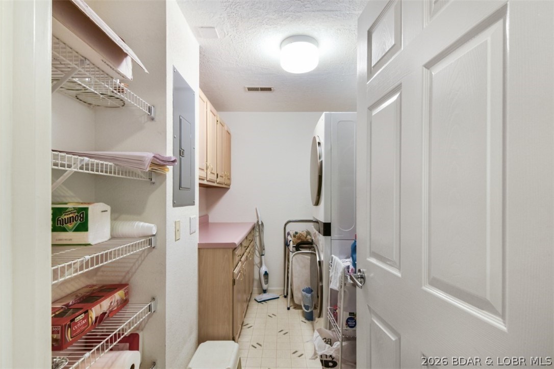 The Falls Condo - Residential