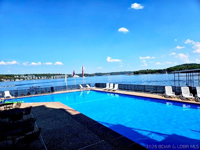 The Falls Condo - Residential