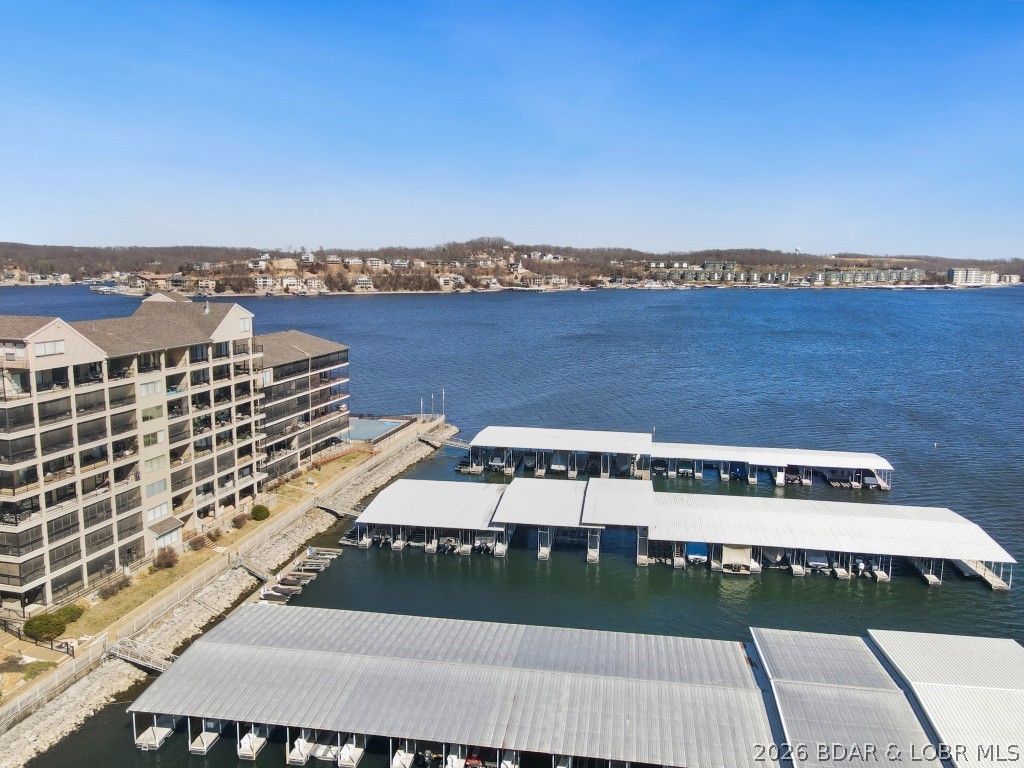 The Falls Condo - Residential