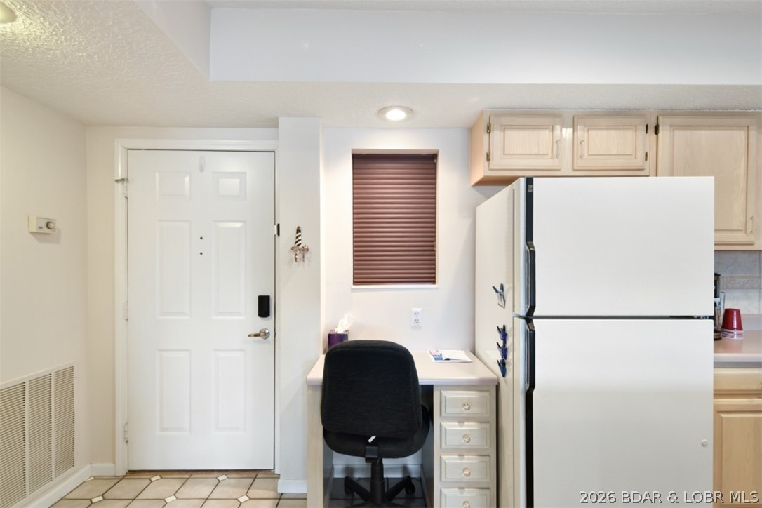 The Falls Condo - Residential