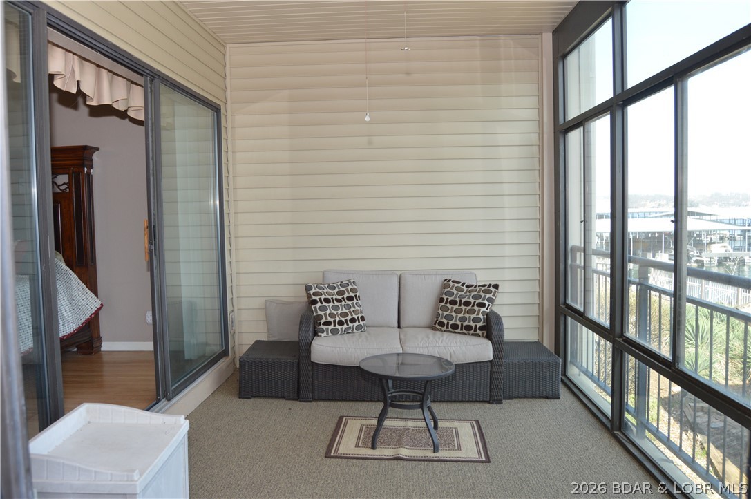 The Falls Condo - Residential