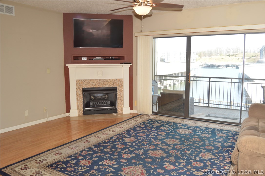 The Falls Condo - Residential