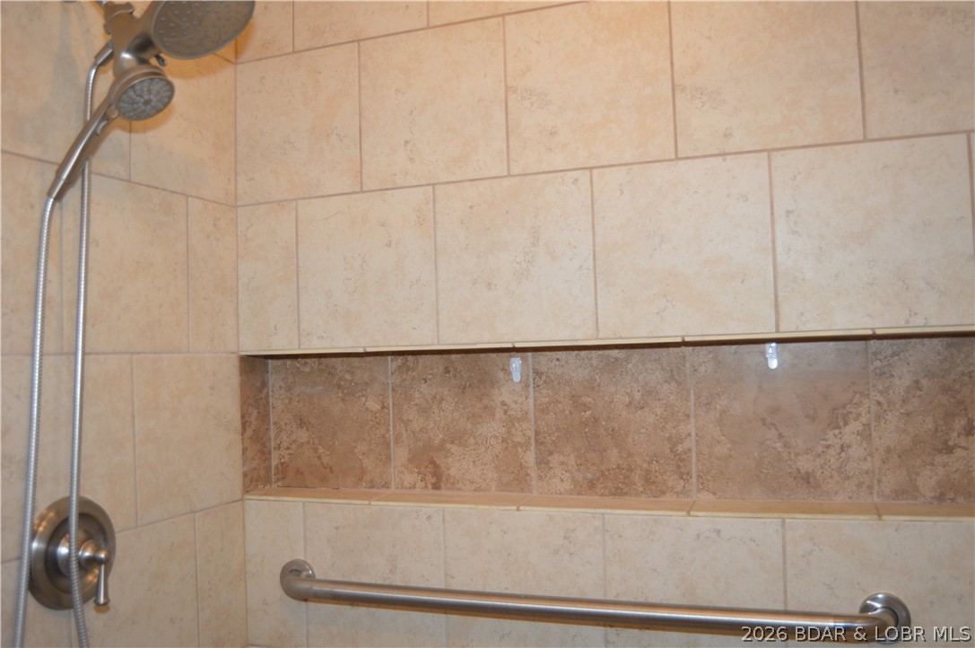 The Falls Condo - Residential