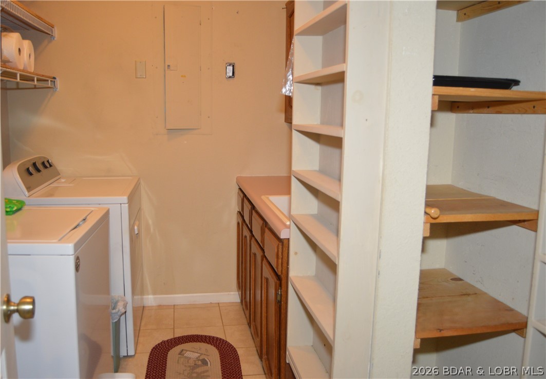 The Falls Condo - Residential