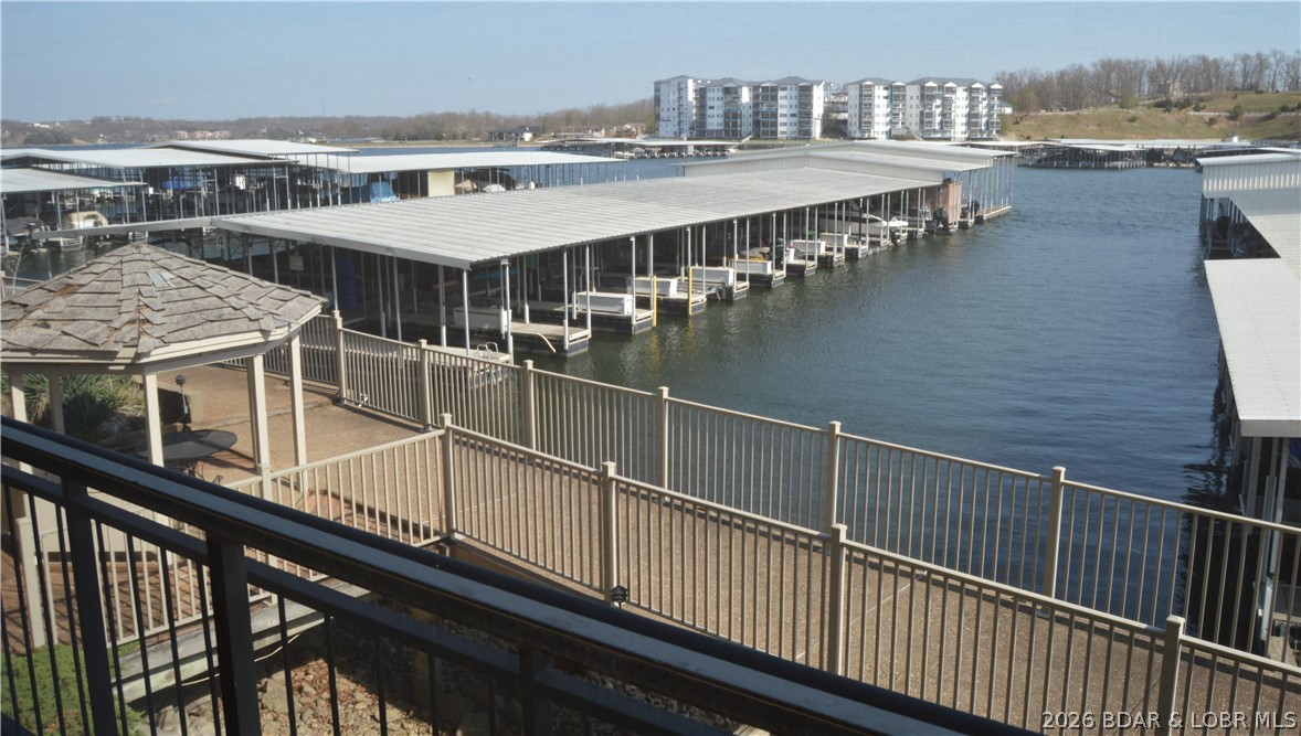 The Falls Condo - Residential