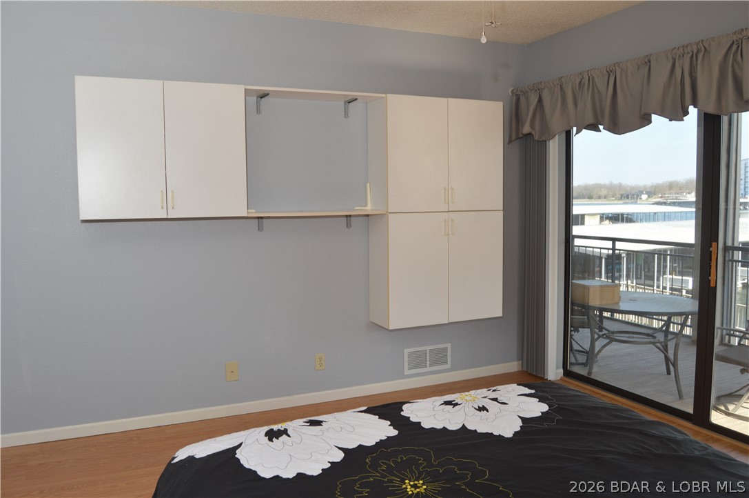 The Falls Condo - Residential