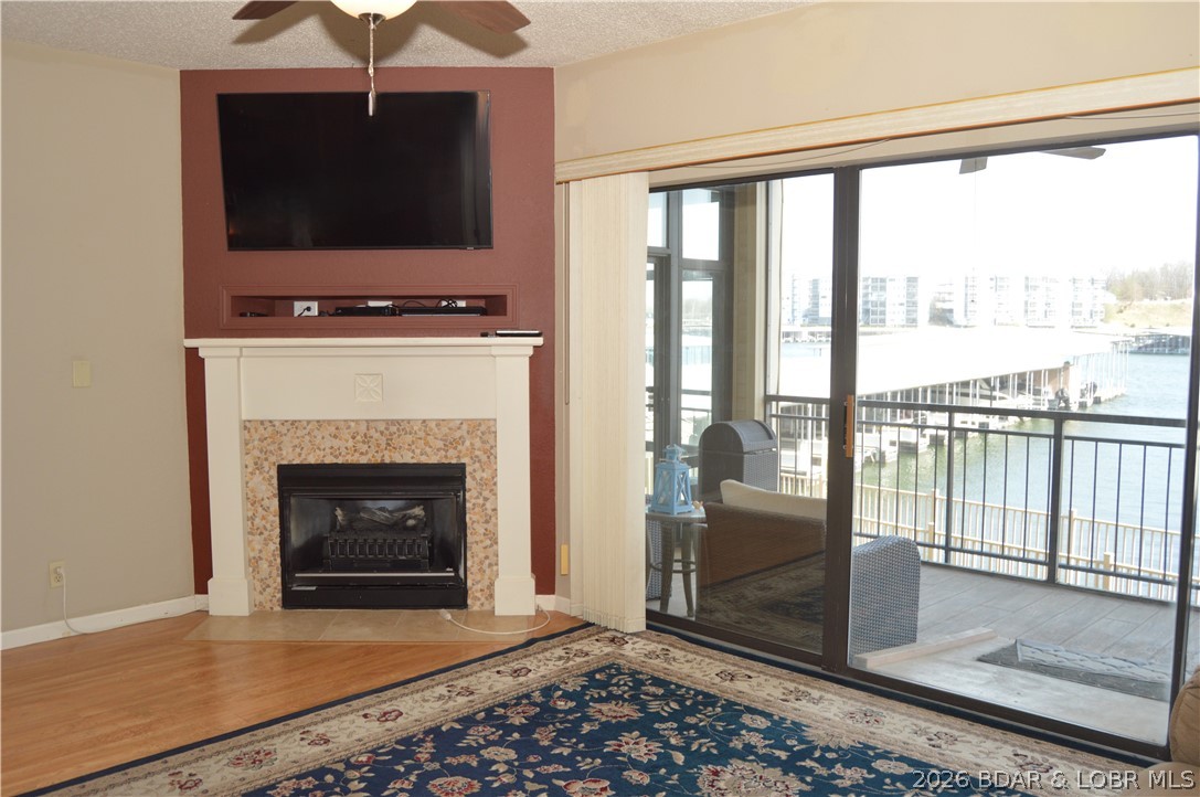 The Falls Condo - Residential