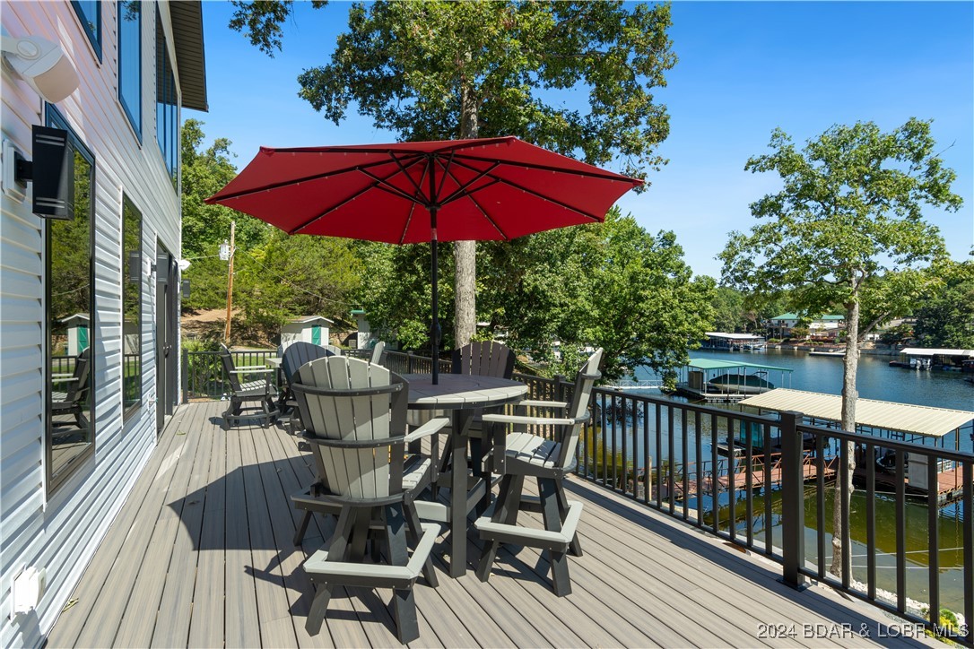 Lake Ozark, Missouri 65049, United States, 3 Bedrooms Bedrooms, ,3 BathroomsBathrooms,Residential,Contingent,44986