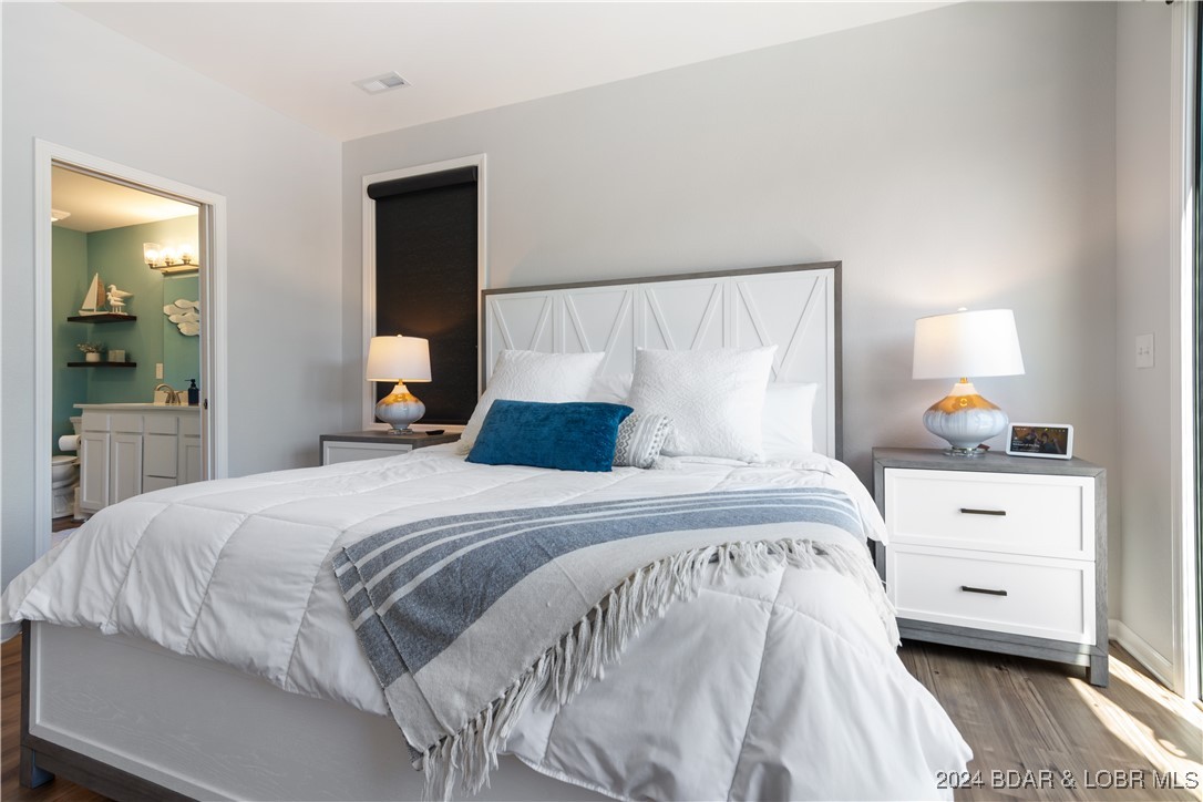 Lake Ozark, Missouri 65049, United States, 3 Bedrooms Bedrooms, ,3 BathroomsBathrooms,Residential,Contingent,44986