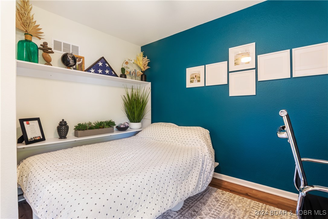 Lake Ozark, Missouri 65049, United States, 3 Bedrooms Bedrooms, ,3 BathroomsBathrooms,Residential,Contingent,44986