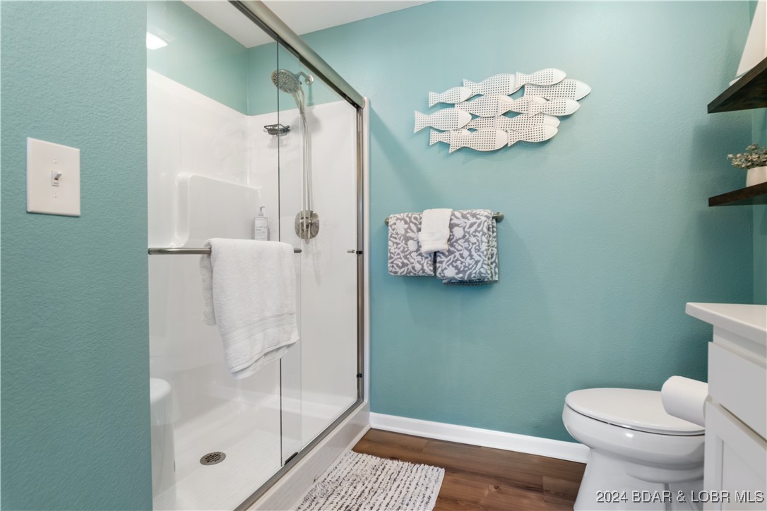 Lake Ozark, Missouri 65049, United States, 3 Bedrooms Bedrooms, ,3 BathroomsBathrooms,Residential,Contingent,44986