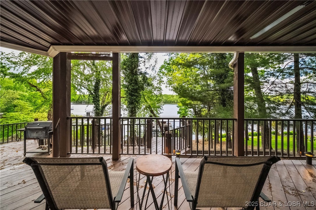 Four Seasons, Missouri 65049, United States, 4 Bedrooms Bedrooms, ,4 BathroomsBathrooms,Residential,Active,120562