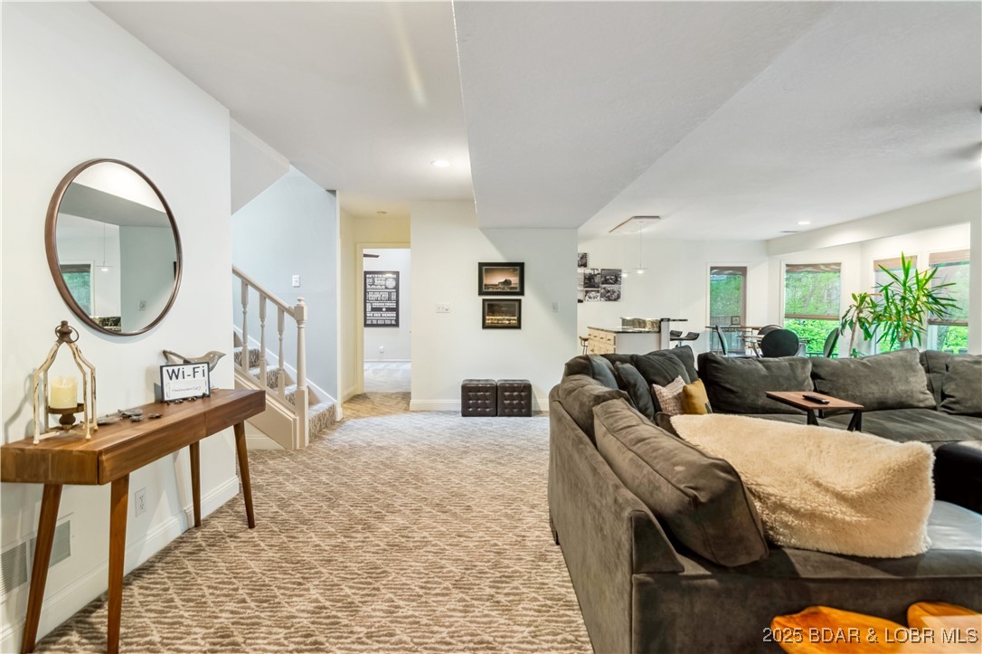 Four Seasons, Missouri 65049, United States, 4 Bedrooms Bedrooms, ,4 BathroomsBathrooms,Residential,Active,120562