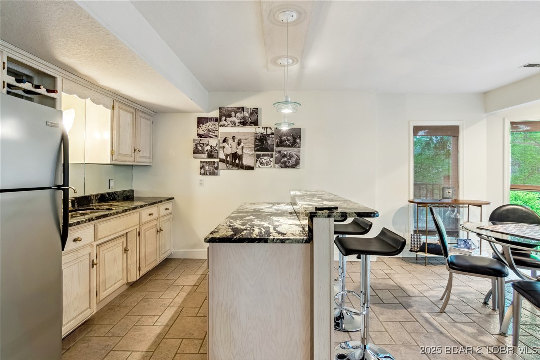 Four Seasons, Missouri 65049, United States, 4 Bedrooms Bedrooms, ,4 BathroomsBathrooms,Residential,Active,120562