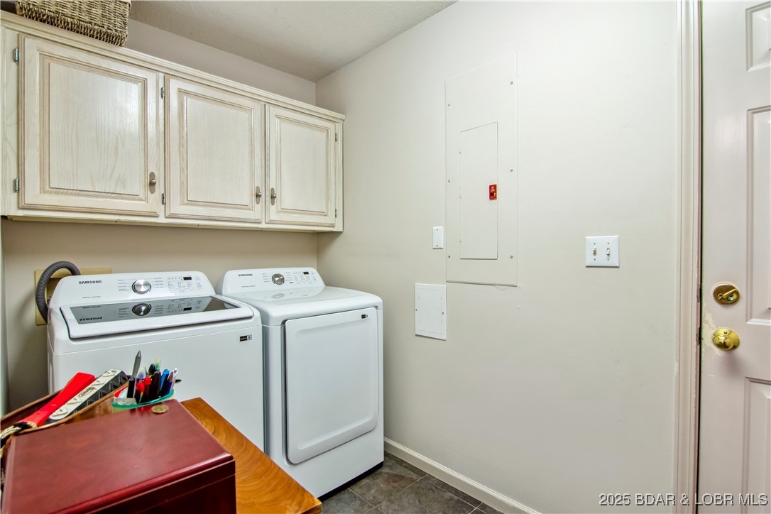 Four Seasons, Missouri 65049, United States, 4 Bedrooms Bedrooms, ,4 BathroomsBathrooms,Residential,Active,120562