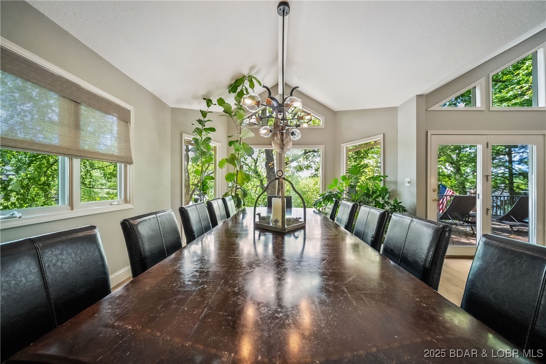 Four Seasons, Missouri 65049, United States, 4 Bedrooms Bedrooms, ,4 BathroomsBathrooms,Residential,Active,120562