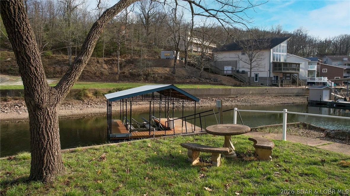 R.T. Mudds Whileaway Point - Residential