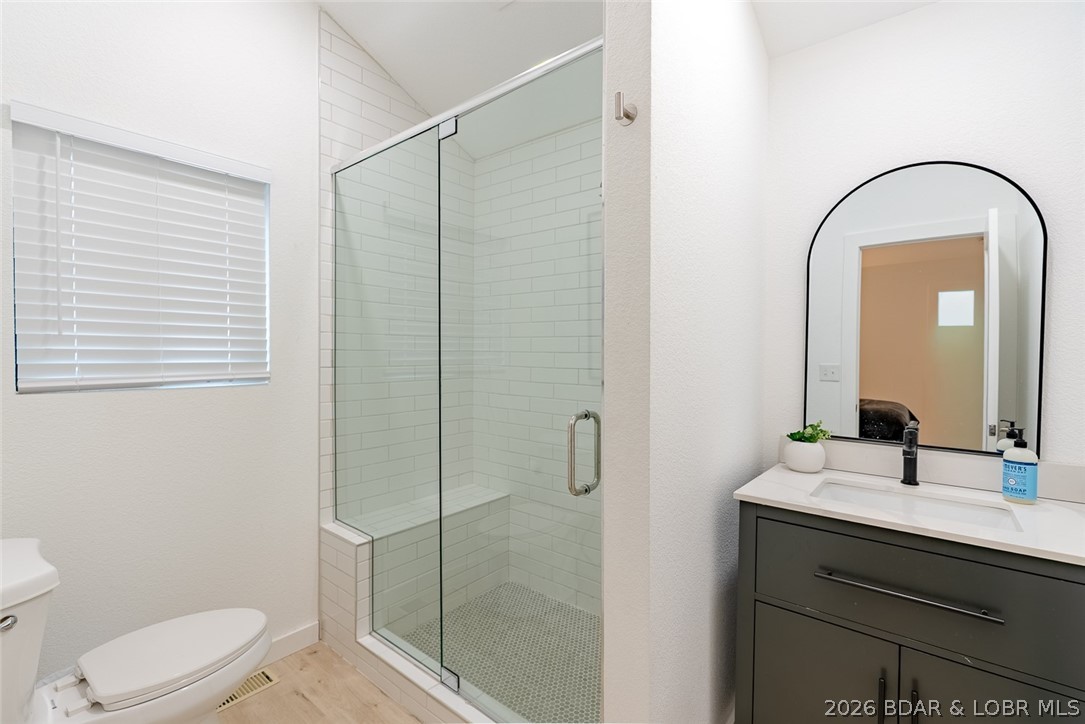 R.T. Mudds Whileaway Point - Residential